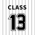 野球ユニフォーム風のイラスト「CLASS13」のロゴあり