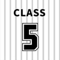 野球ユニフォーム風のイラスト「CLASS5」のロゴあり