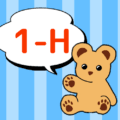 青いストライプ背景にかわいいクマのぬいぐるみのイラスト「1-H」のロゴあり