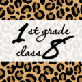 クールでかっこいいヒョウ柄に「1stgrade class8」のロゴあり
