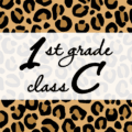 クールでかっこいいヒョウ柄に「1stgrade classC」のロゴあり