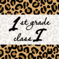 クールでかっこいいヒョウ柄に「1stgrade classI」のロゴあり
