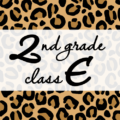 クールでかっこいいヒョウ柄に「2ndgrade classE」のロゴあり