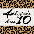 クールでかっこいいヒョウ柄に「4thgrade class10」のロゴあり