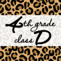 クールでかっこいいヒョウ柄に「4thgrade classD」のロゴあり