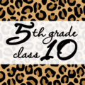 クールでかっこいいヒョウ柄に「5thgrade class10」のロゴあり